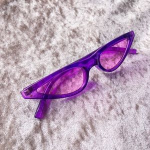 Narrow purple plastic sunnies 🕶